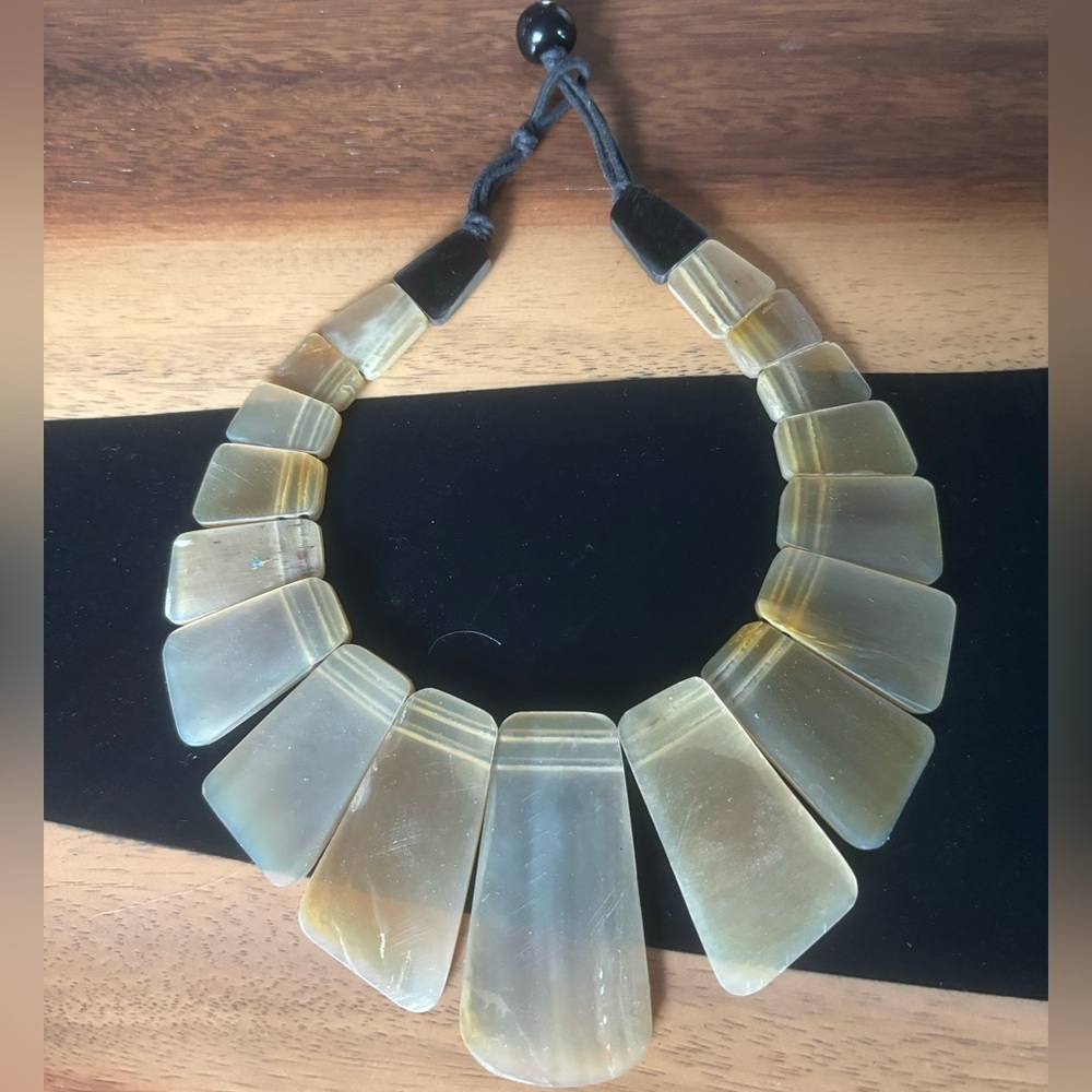 Vintage Chunky Necklace Made of Resin